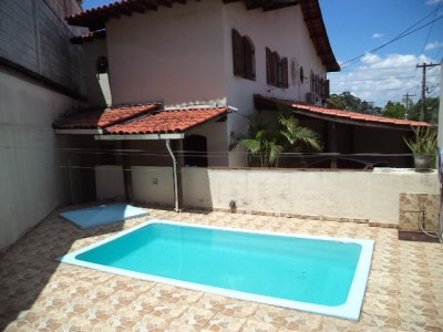 Sobrado com 3 quartos à venda no Jd Alvorada 